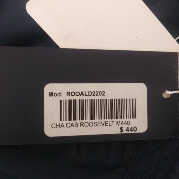 Roosevelt women's size M navy blue puffer jacket - Picture 15 of 15